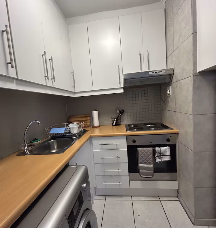 ff4cfe9c f9d8 48ee b5bd a23650a383b9