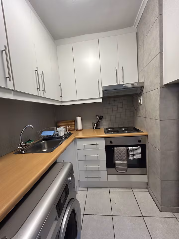 ff4cfe9c f9d8 48ee b5bd a23650a383b9